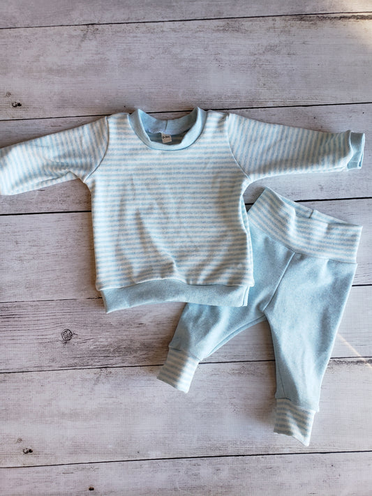 Blue Long Sleeve Tee and Leggings