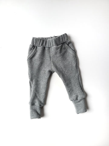 Fitted Joggers Gray Stripe